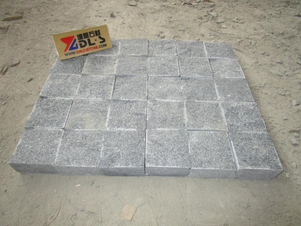 G654 Padang Dark Walkway Stones Grey Cobble