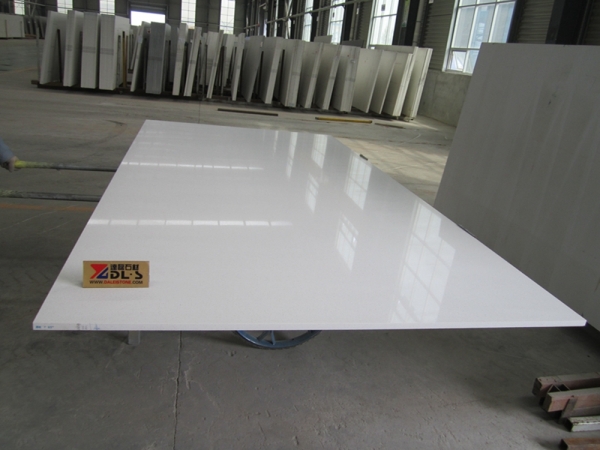 Pure White Engineered Quartz Stone Slabs Dealers