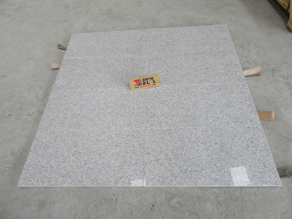 G681 White Granite Tile Delicatus Style