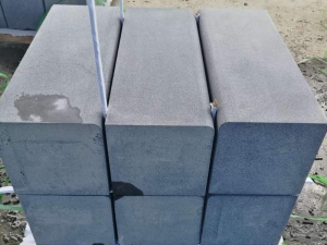 China Black Bluestone Grind 200# Curb Stone Pavers