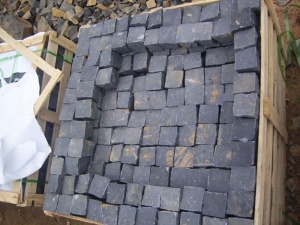 Natural Split Zhangpu Black Basalt Stepping Cobble Setts