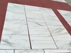 Calacatta Gold Marble Floor Covering Pattern Tile