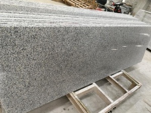 China Hubei New G602 Light Grey Granite Slabs Tiles