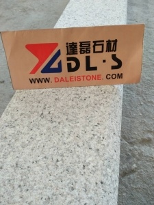 New G603 China Cheap Light Grey Granite Kerbstone