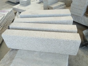 New G603 China Cheap Light Grey Granite Kerbstone