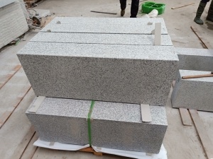 China G623 Grey Granite Exterior Walkway Kerbstone