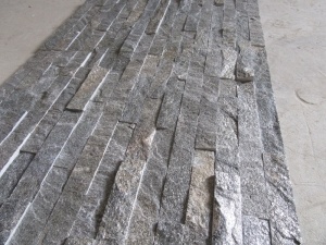 China Dark Grey Quartzite Culture Stone Venee